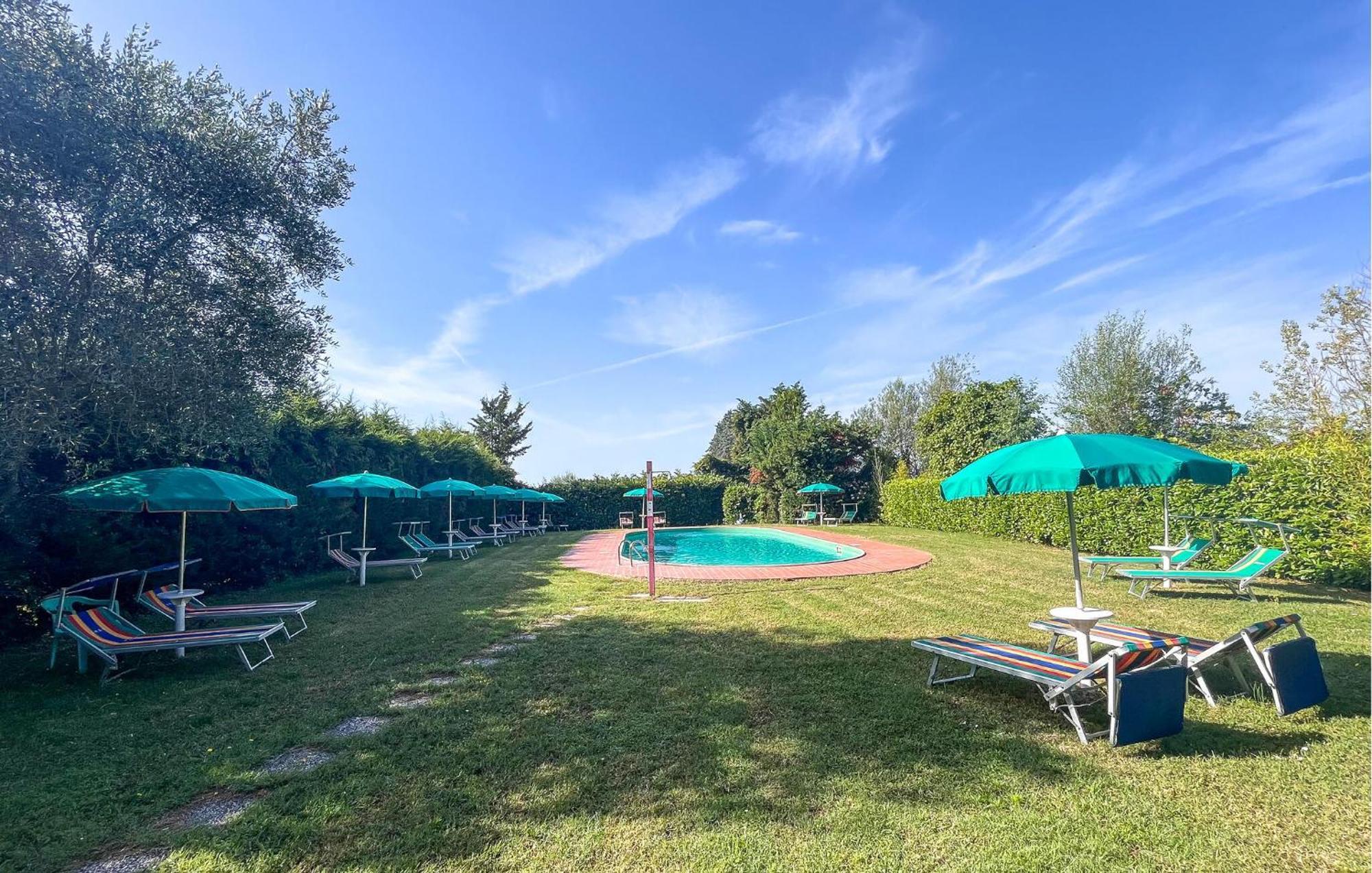 Lovely Apartment In Tuoro Sul Trasimeno With Wifi Exterior photo