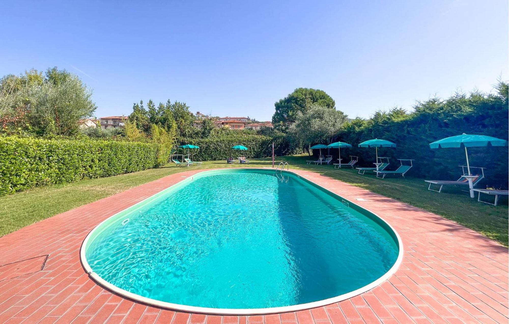 Lovely Apartment In Tuoro Sul Trasimeno With Wifi Exterior photo