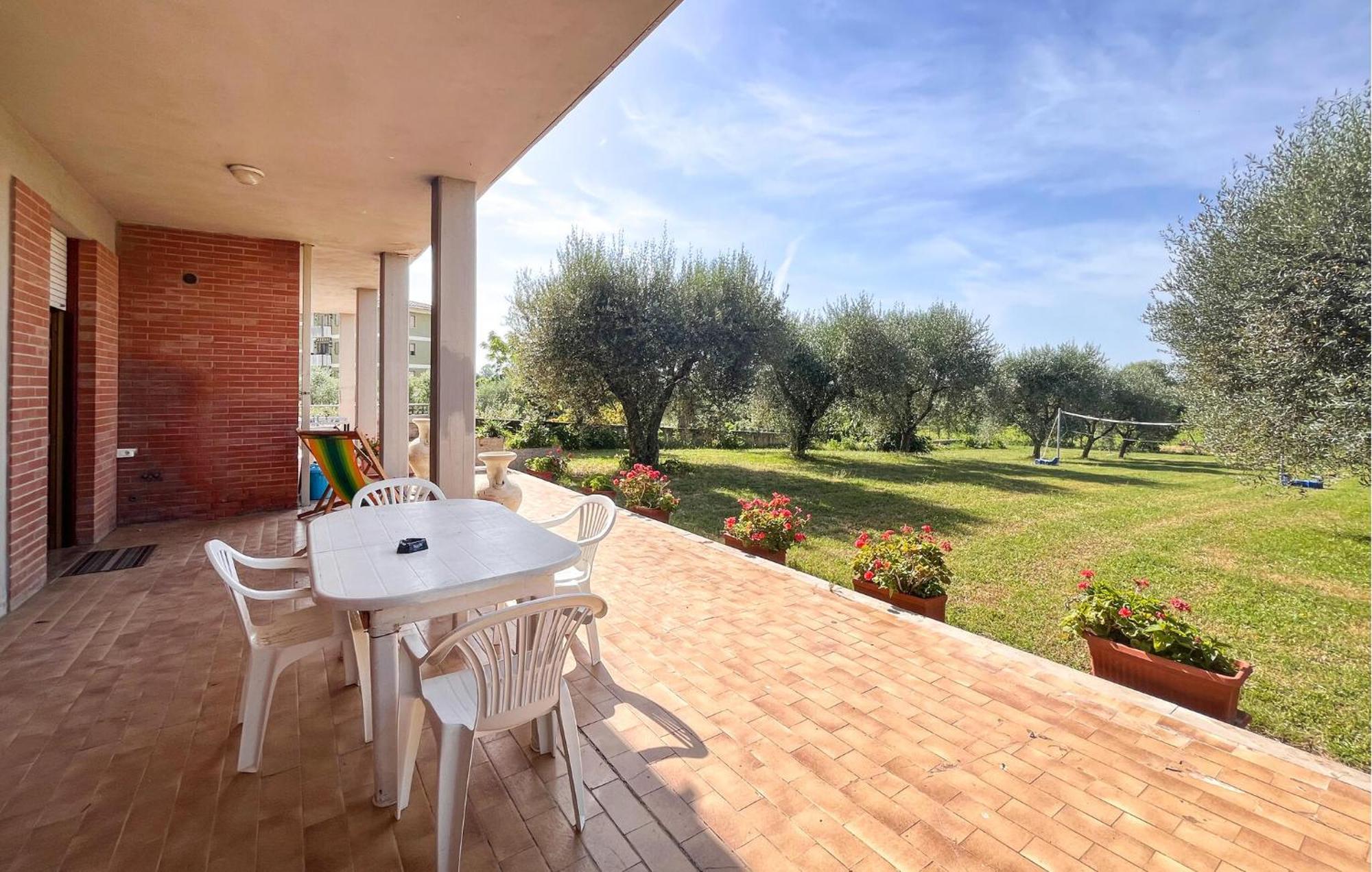 Lovely Apartment In Tuoro Sul Trasimeno With Wifi Exterior photo