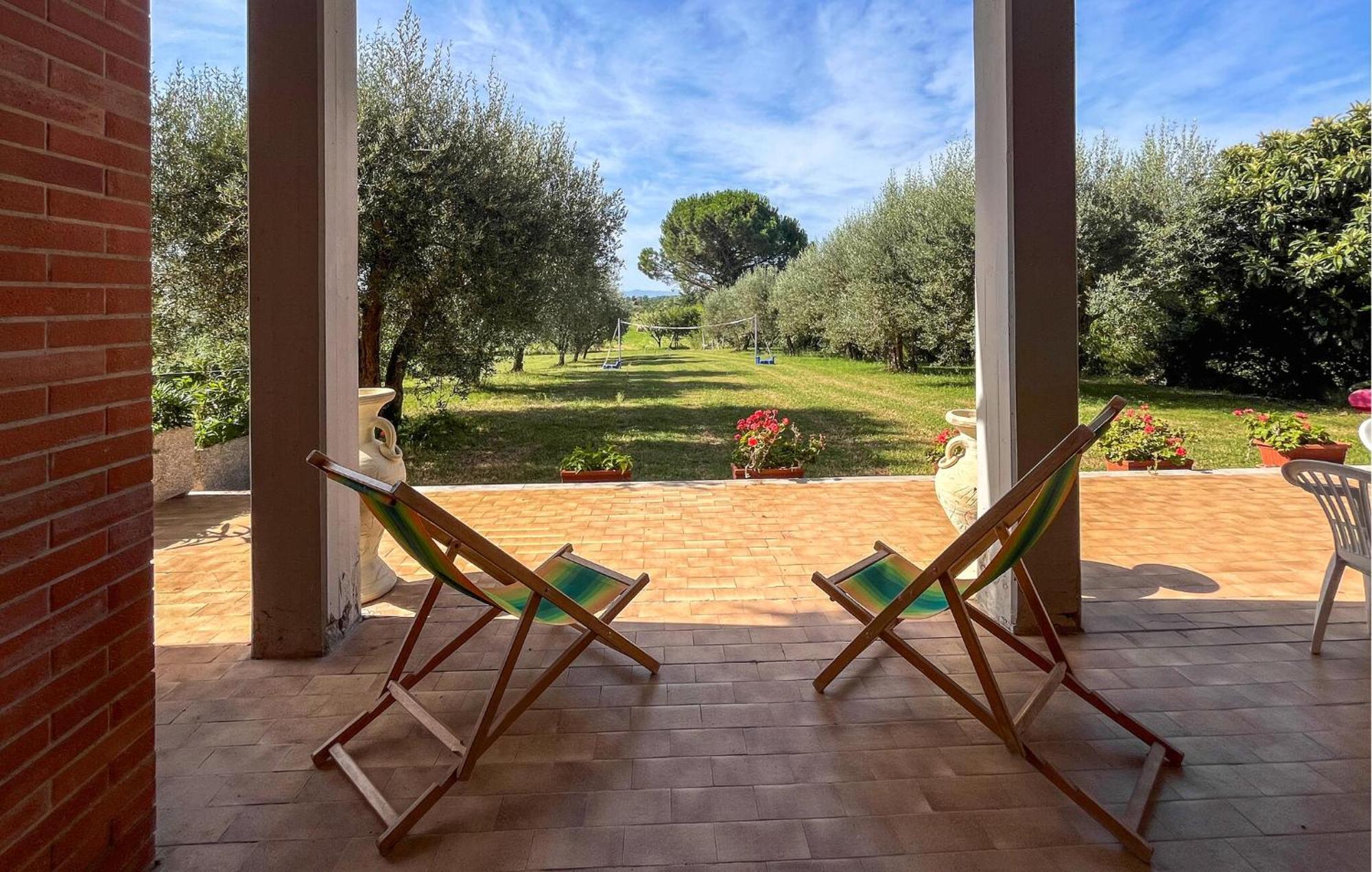 Lovely Apartment In Tuoro Sul Trasimeno With Wifi Exterior photo